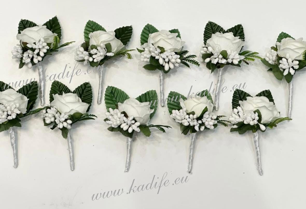 Сватбени бутониери за ревер