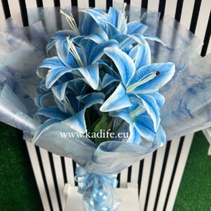 Нежен букет от лилиуми