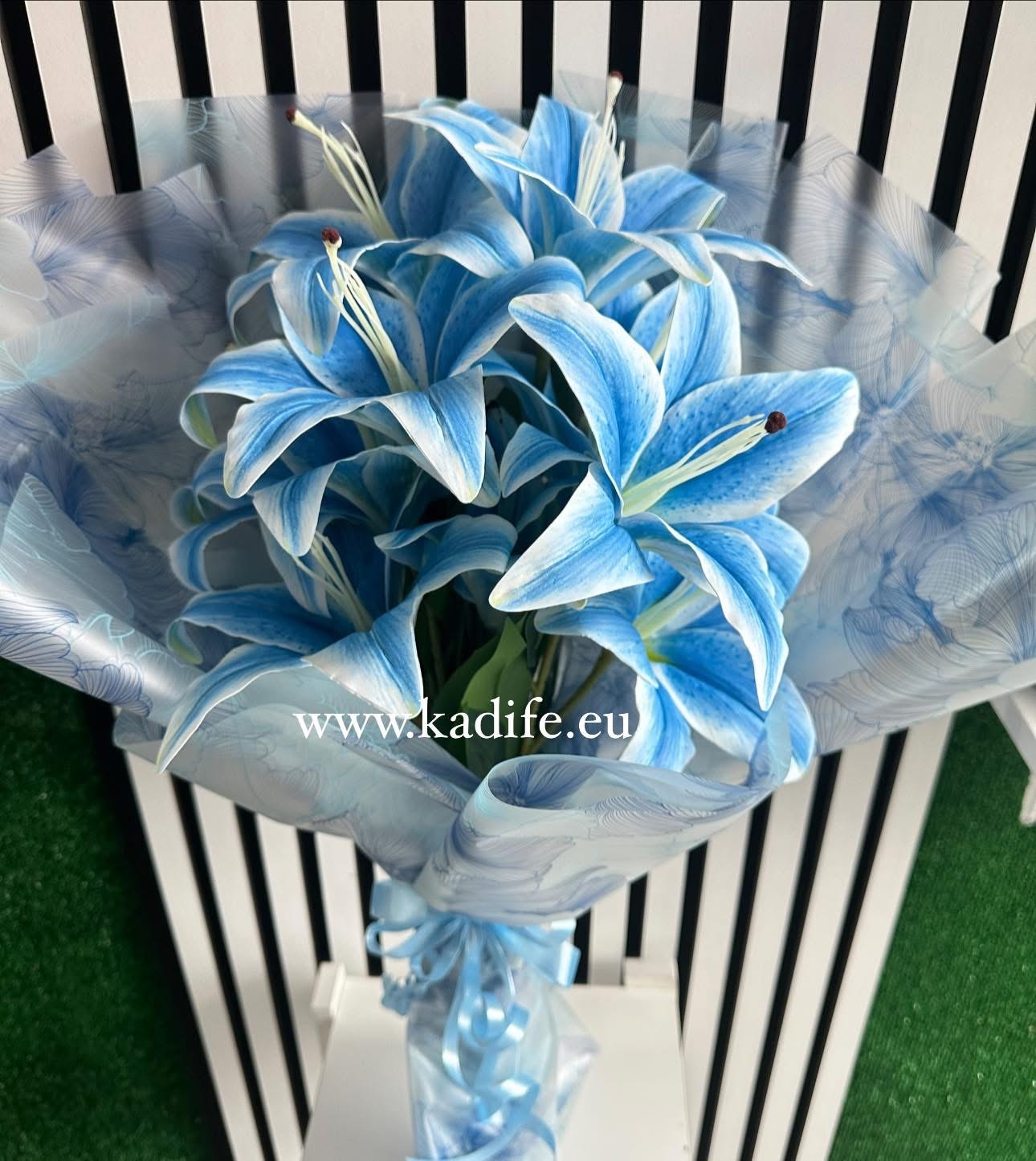 Нежен букет от лилиуми