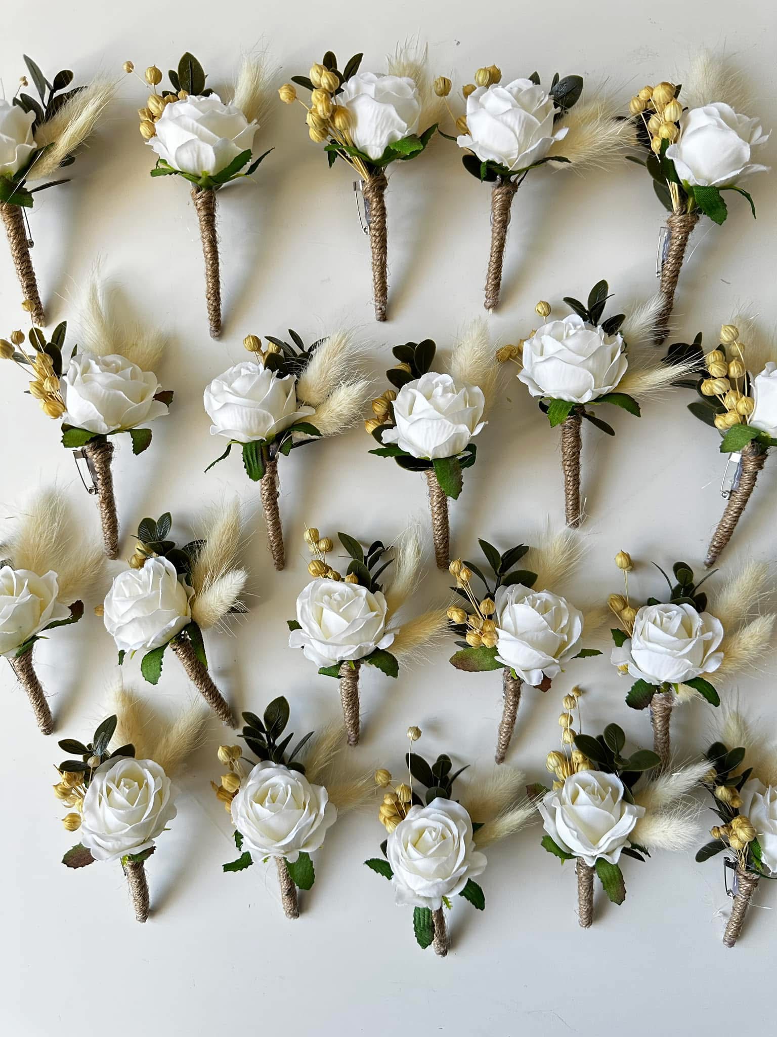 Бохо бутониери за ревер