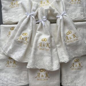 Хавлия/Кърпа с инициали на младоженците