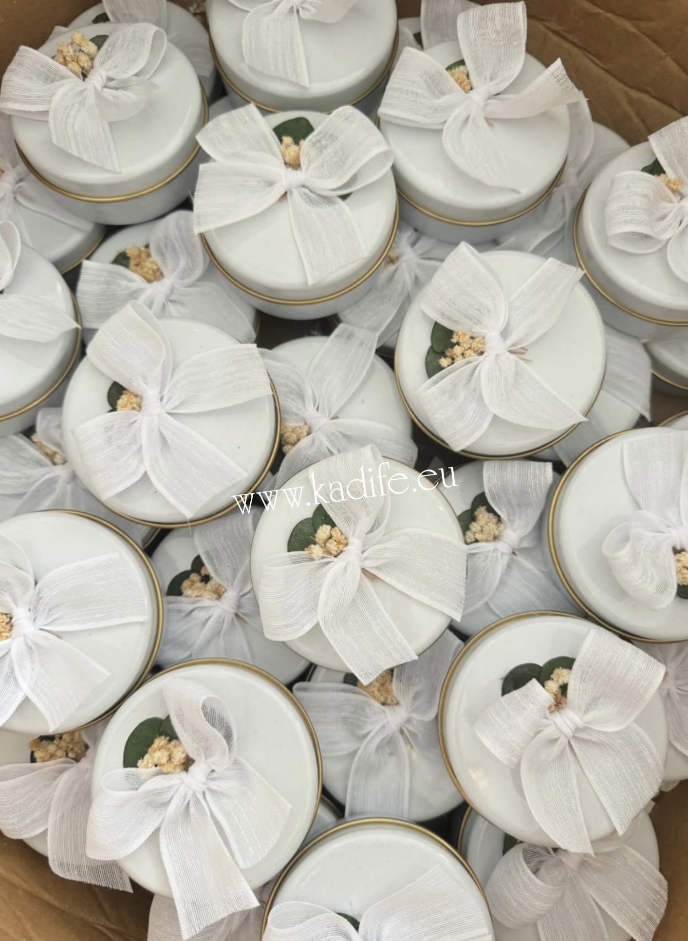 Свещ в метална кутийка- нежен и красив модел - Image 2